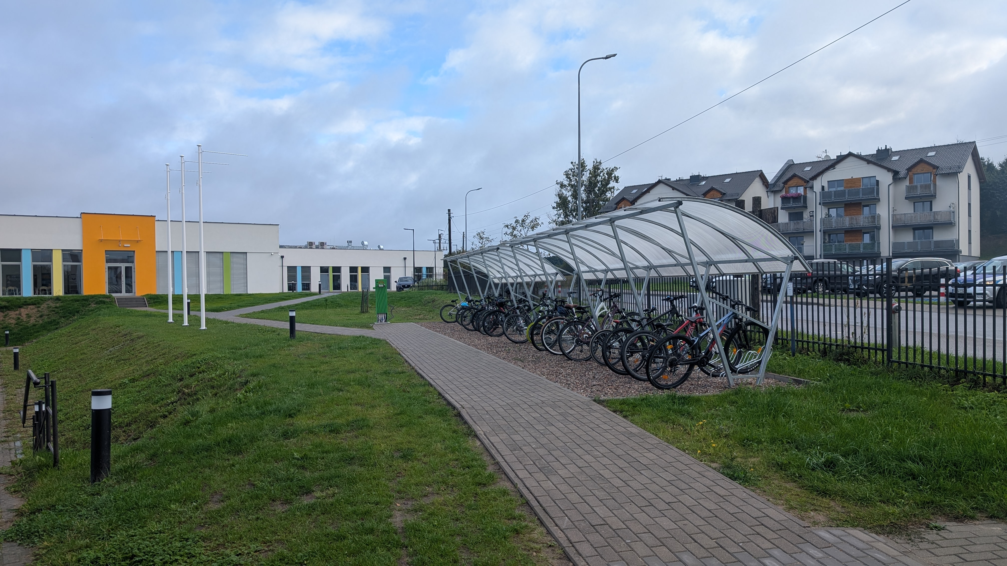 Wiaty rowerowe