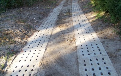 Zdjęcie do Podpisano umowę na przebudowę drogi gminnej w Chotkowie